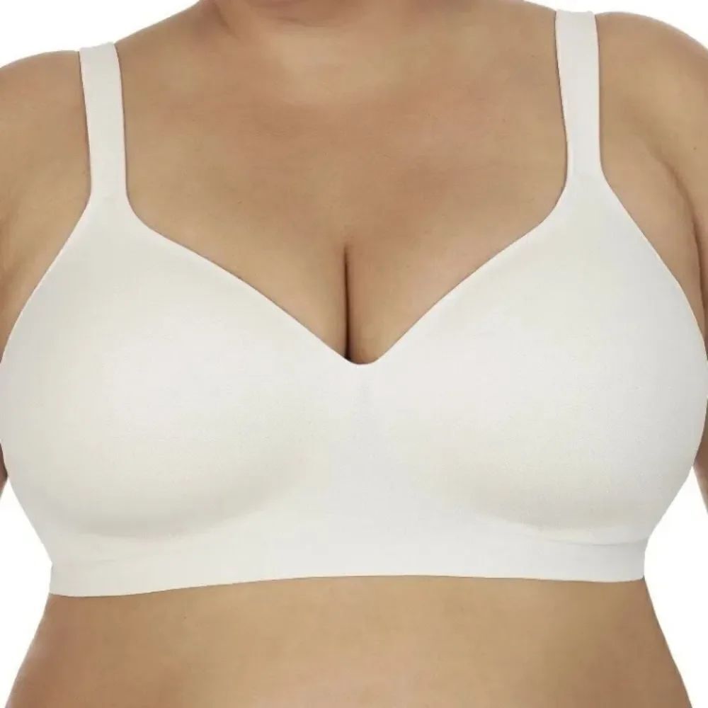 Secret Treasures 38 DD Women’s Full Figure White Seamless Wireless Bra